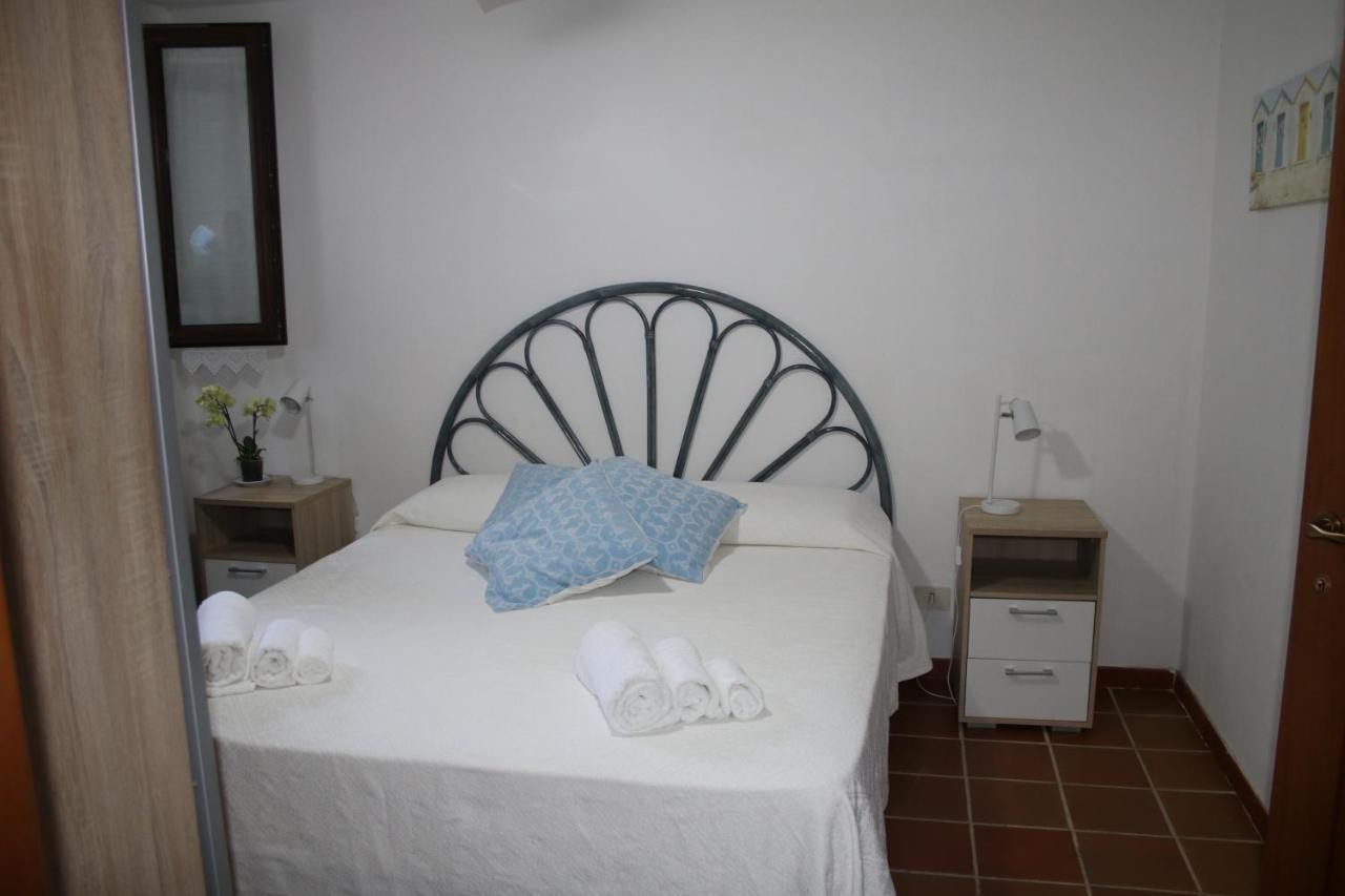 B&B Sa Serra Stintino Eksteriør billede